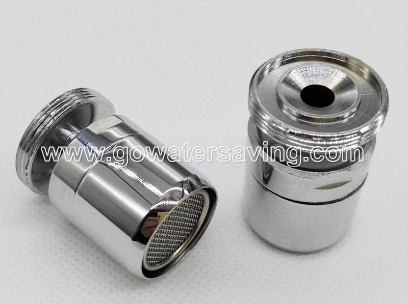 swivelling faucet aerator